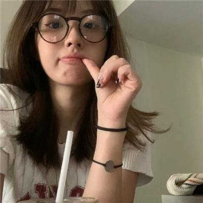 被迫联姻谢先生他笑成翘嘴了